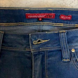 YMI jeans size 11 mid rise wanna butt edition